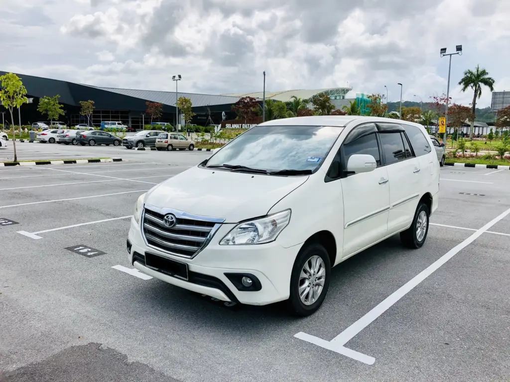 8 Seater MPV