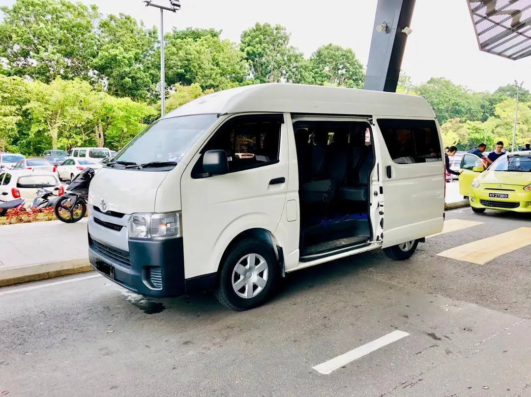 Toyota Hiace 11seta